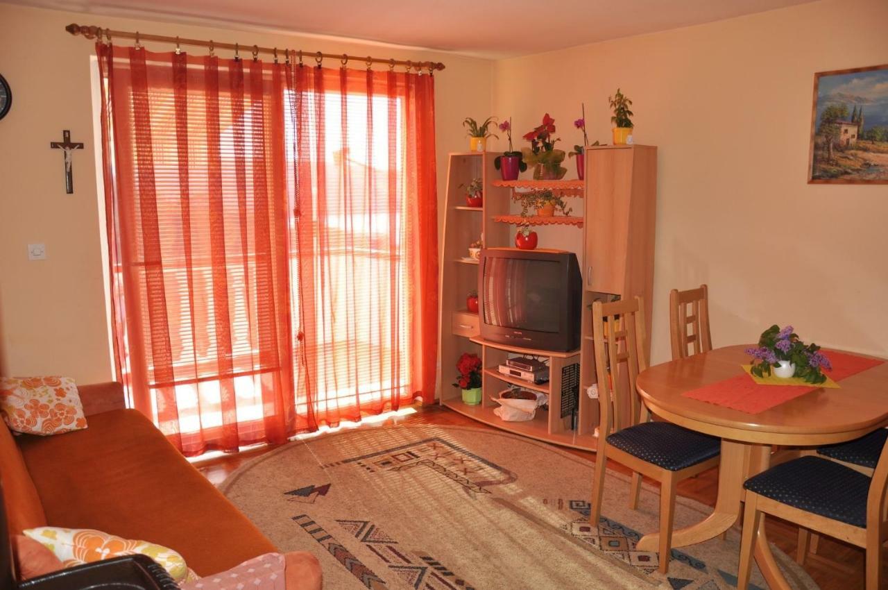 לופאר Apartments Bela - Sea View מראה חיצוני תמונה